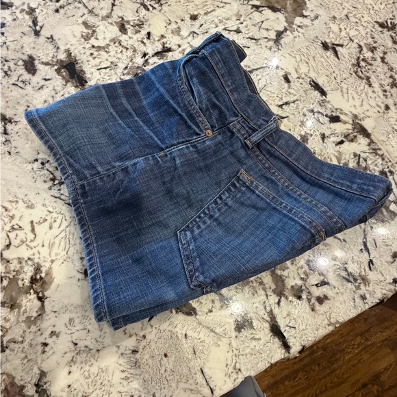 Ralph Lauren Women's Vintage Classic Denim Shorts with signature Gold Stitching - Picture 4 of 5